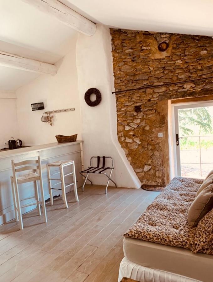Bed and Breakfast Le Vieux Portail Saint-Saturnin-lès-Apt Esterno foto