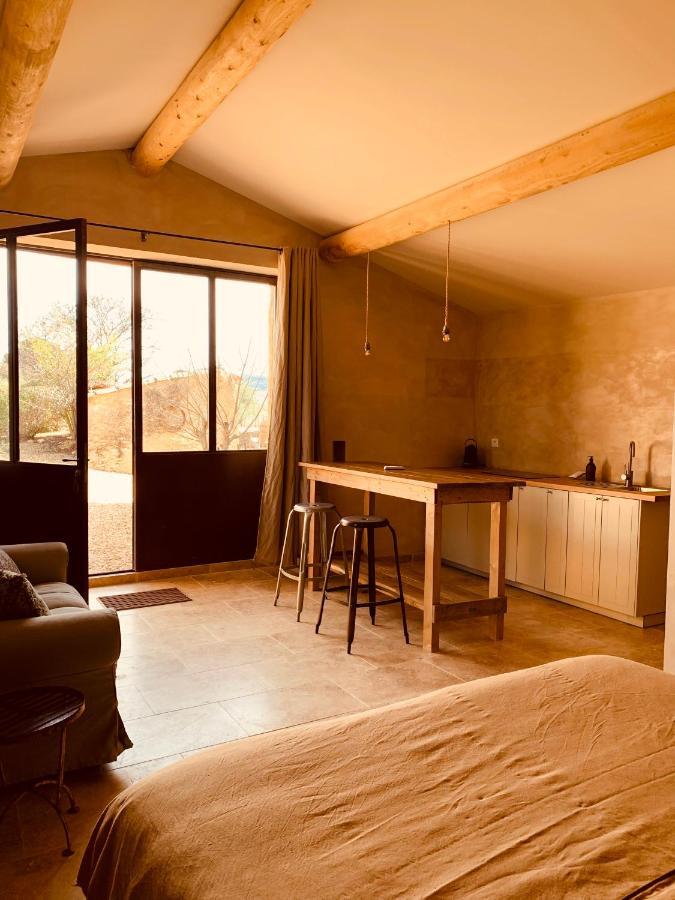 Bed and Breakfast Le Vieux Portail Saint-Saturnin-lès-Apt Esterno foto