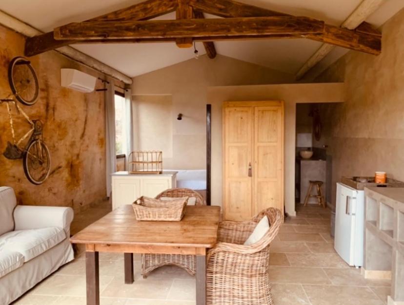 Bed and Breakfast Le Vieux Portail Saint-Saturnin-lès-Apt Esterno foto