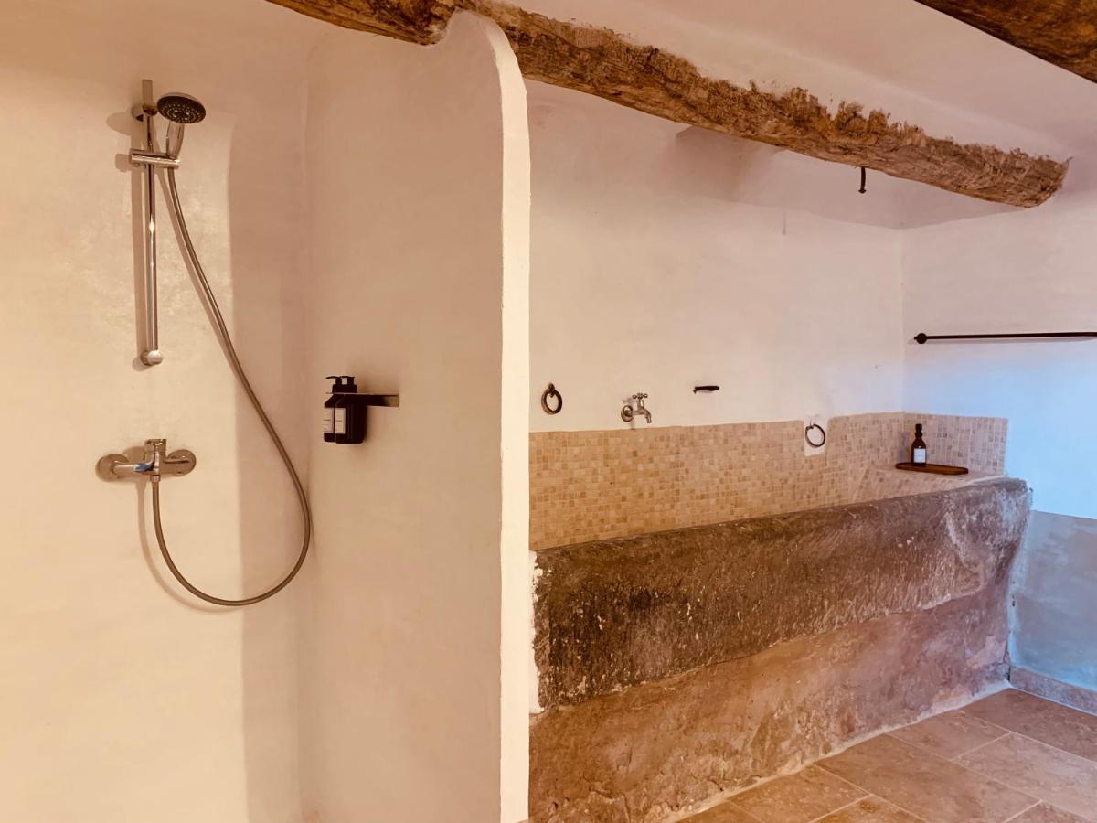 Bed and Breakfast Le Vieux Portail Saint-Saturnin-lès-Apt Esterno foto