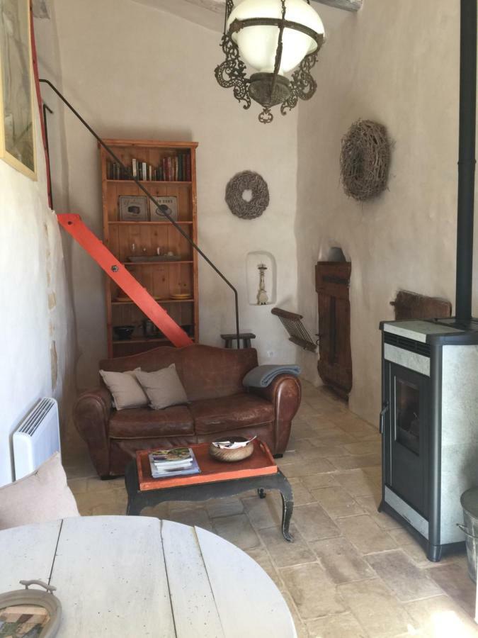 Bed and Breakfast Le Vieux Portail Saint-Saturnin-lès-Apt Esterno foto